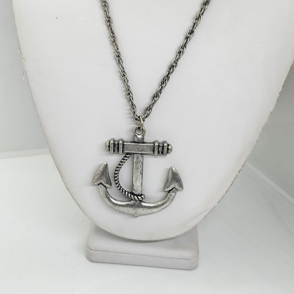 Silver Tone Anchor Necklace‎